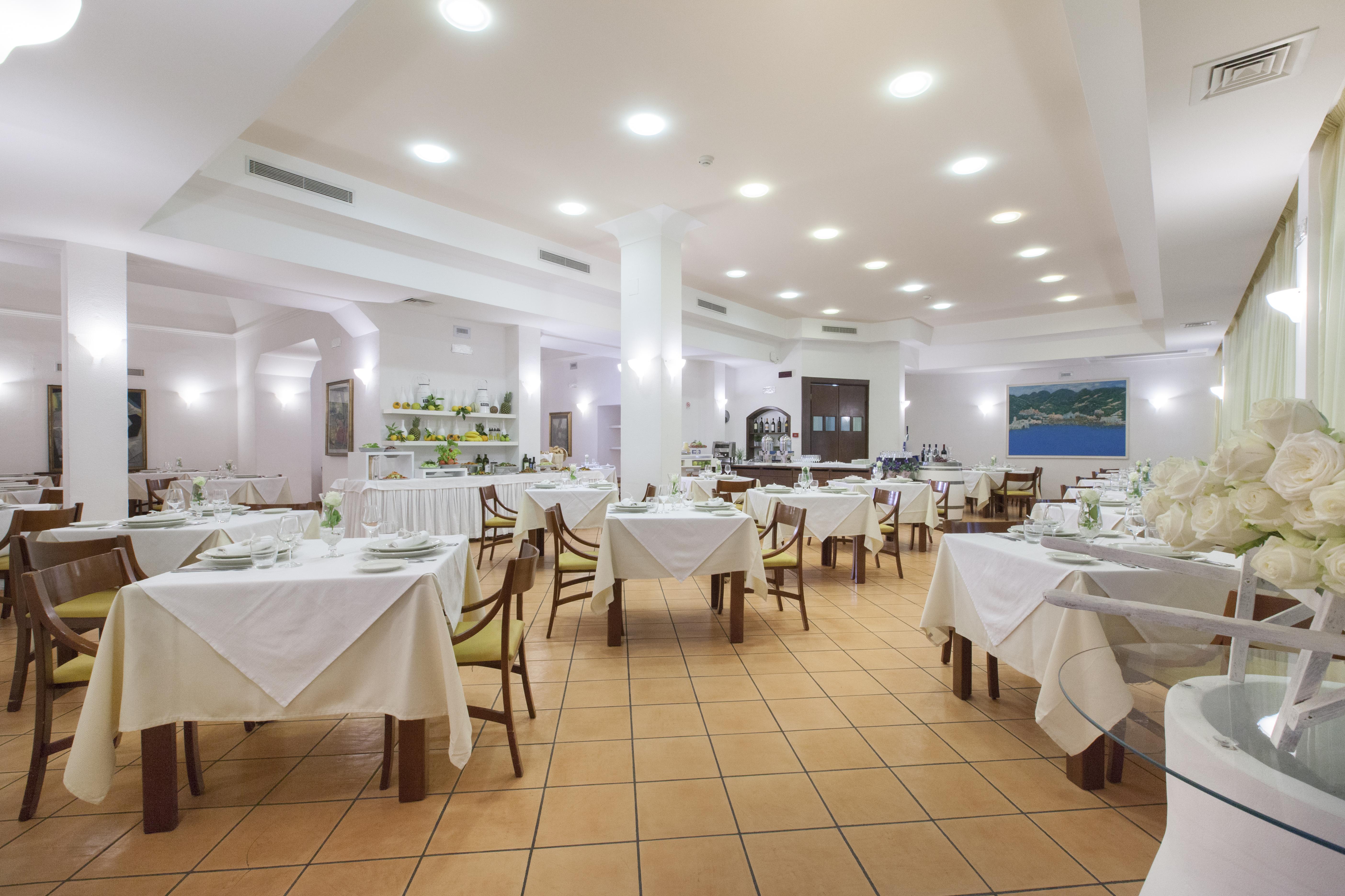 Panorama Palace Hotel Мета Екстериор снимка