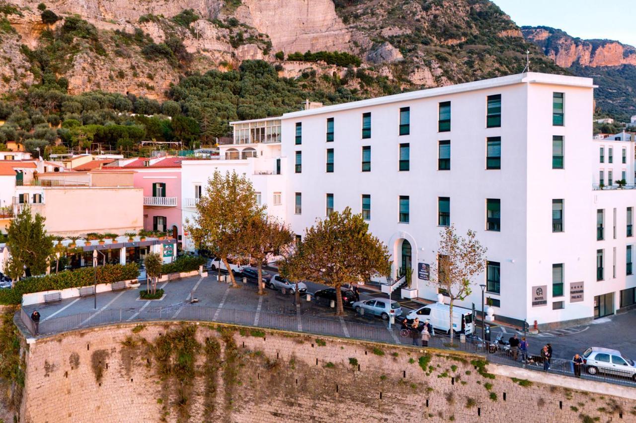 Panorama Palace Hotel Мета Екстериор снимка